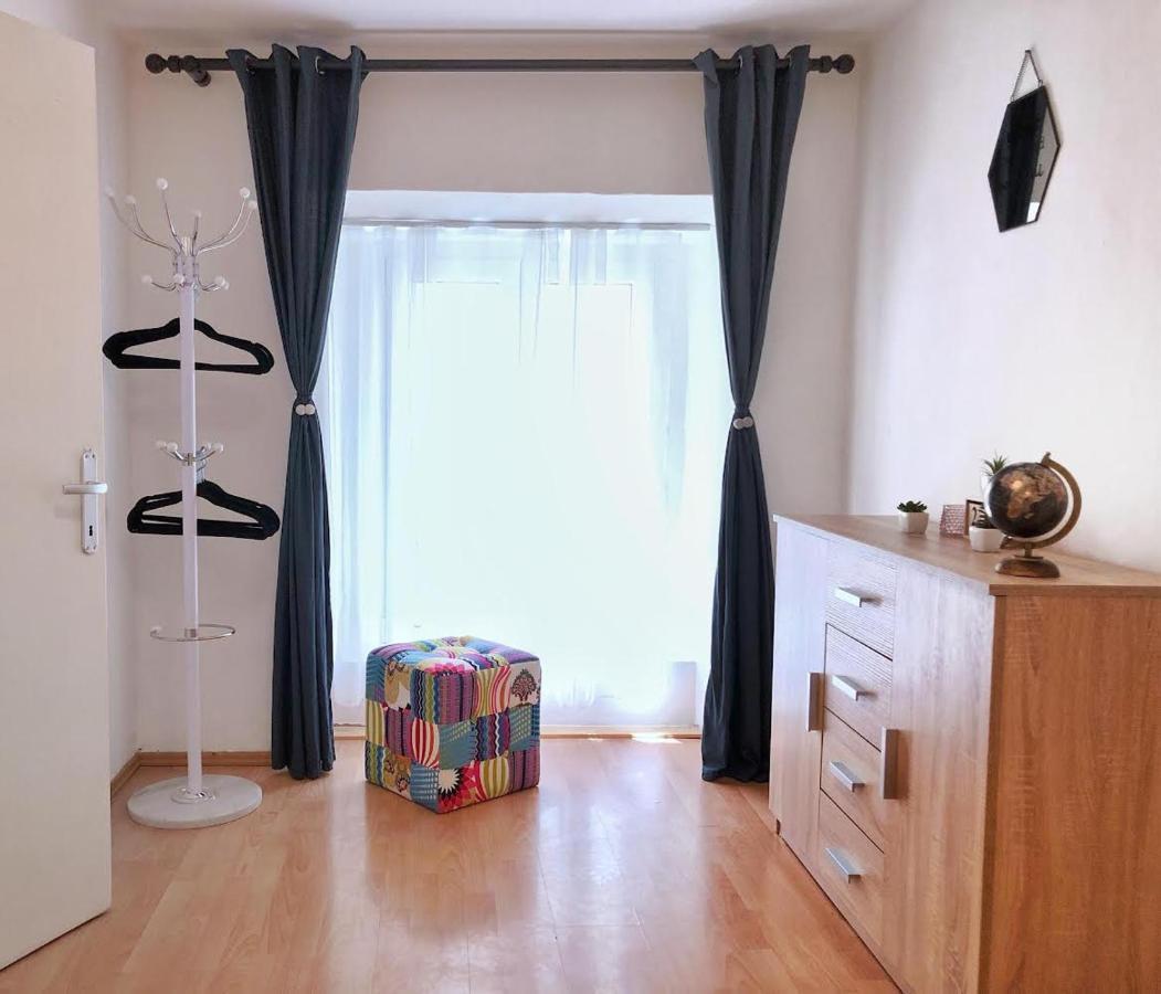 1Br Apartment On The Most Beautiful Street In Ljubljana Center Buitenkant foto
