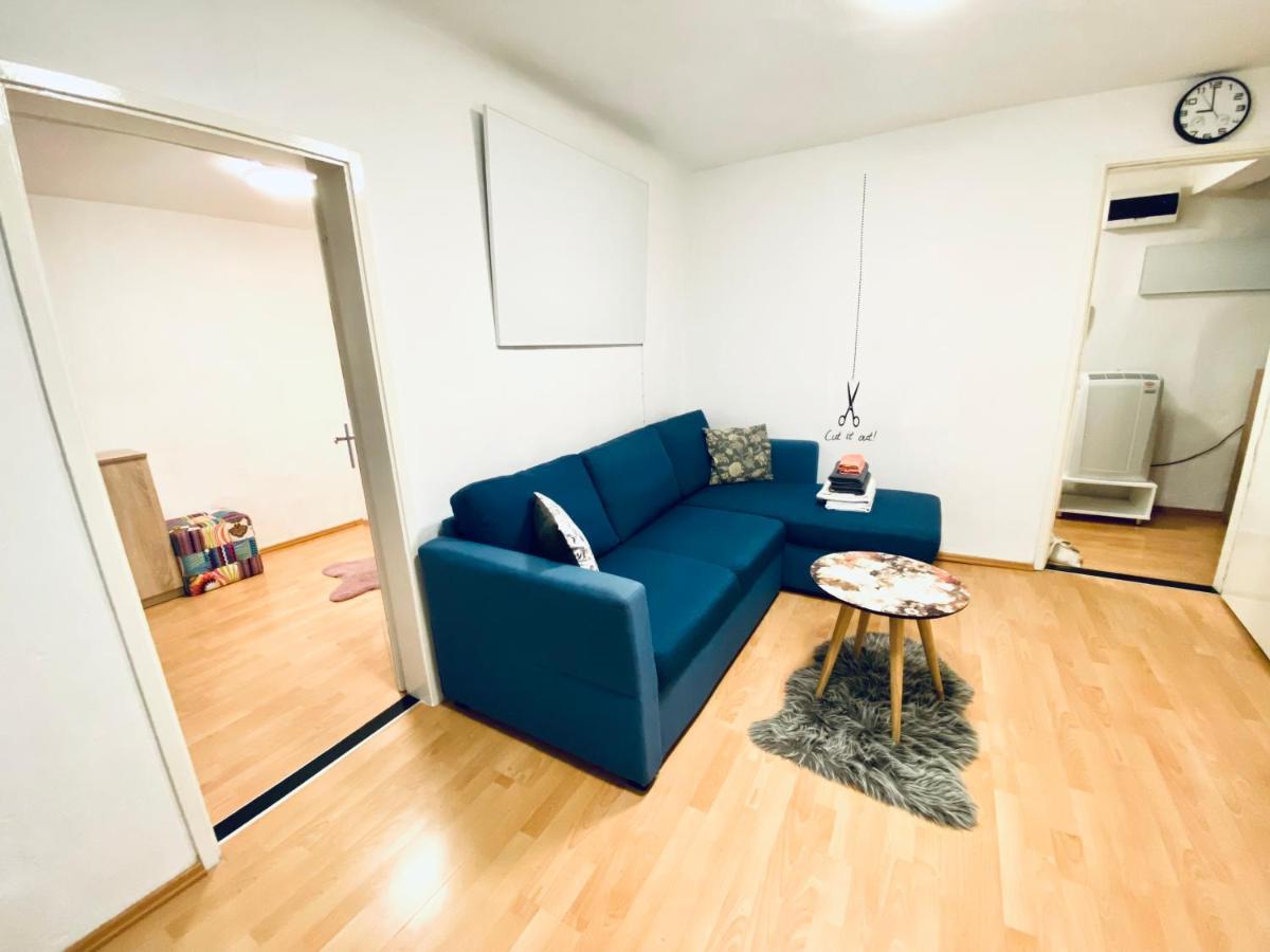 1Br Apartment On The Most Beautiful Street In Ljubljana Center Buitenkant foto
